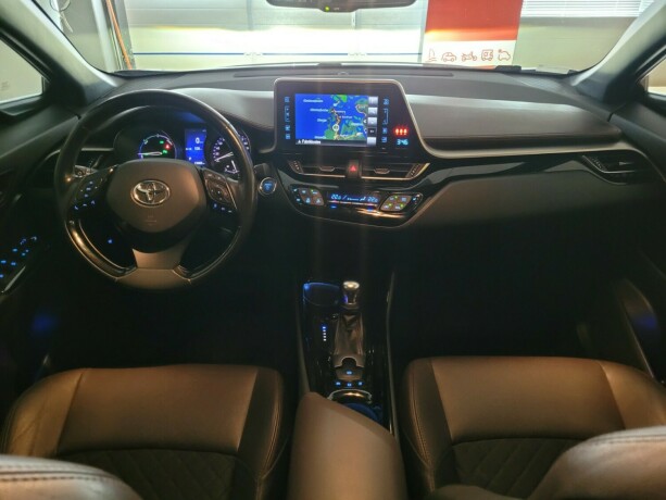 toyota-c-hr-elektrisitetbensin-2017-big-30
