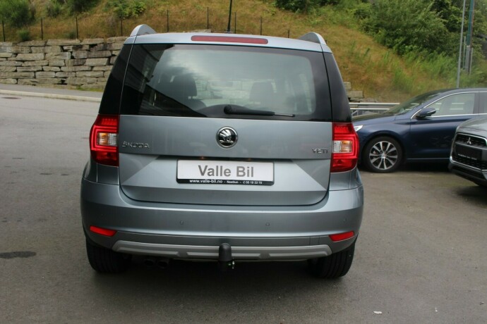 skoda-yeti-bensin-2016-big-6