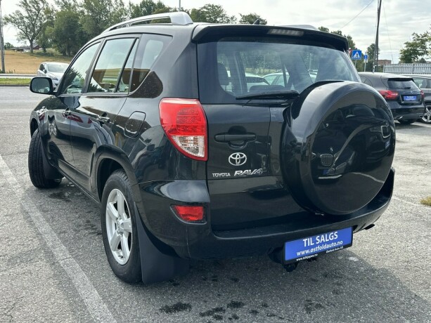 toyota-rav4-diesel-2007-big-5