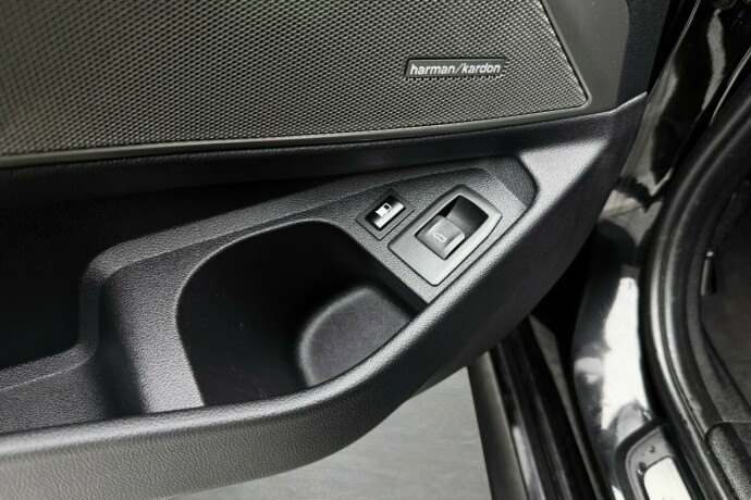 bmw-330e-elektrisitetbensin-2021-big-15
