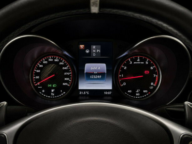mercedes-benz-c63-bensin-2016-big-20
