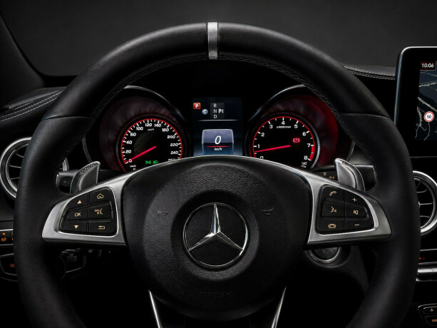 mercedes-benz-c63-bensin-2016-big-18