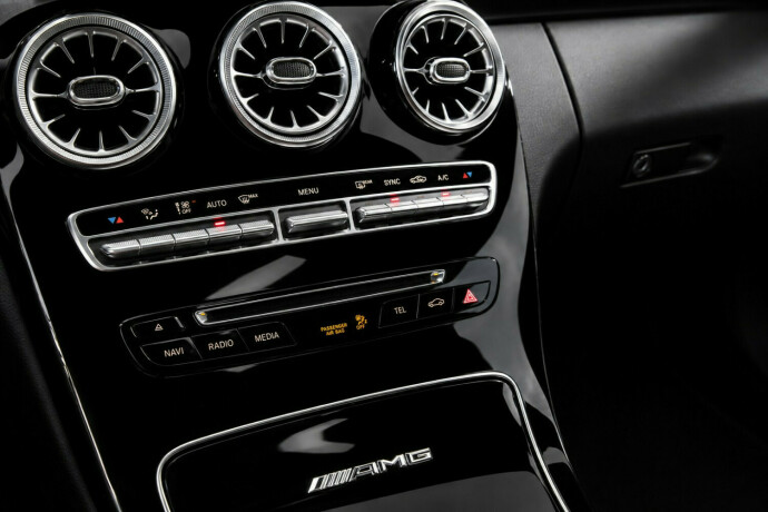mercedes-benz-c63-bensin-2016-big-15