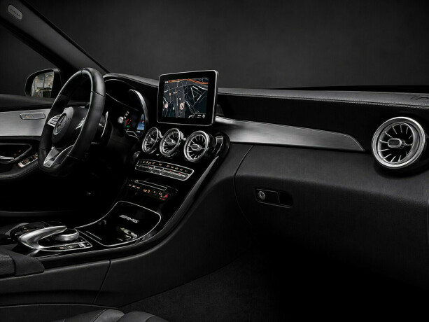 mercedes-benz-c63-bensin-2016-big-8