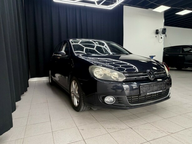 volkswagen-golf-diesel-2009-big-2