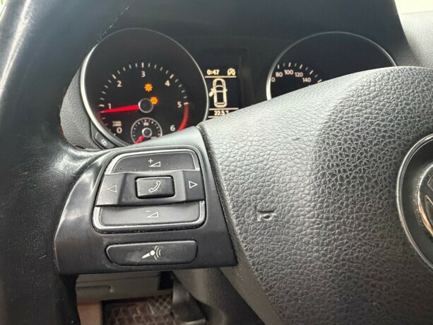 volkswagen-golf-diesel-2009-big-14