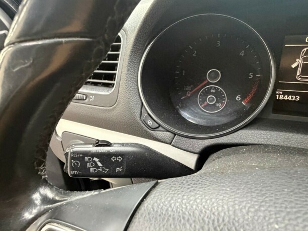 volkswagen-golf-diesel-2009-big-17