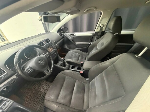 volkswagen-golf-diesel-2009-big-20