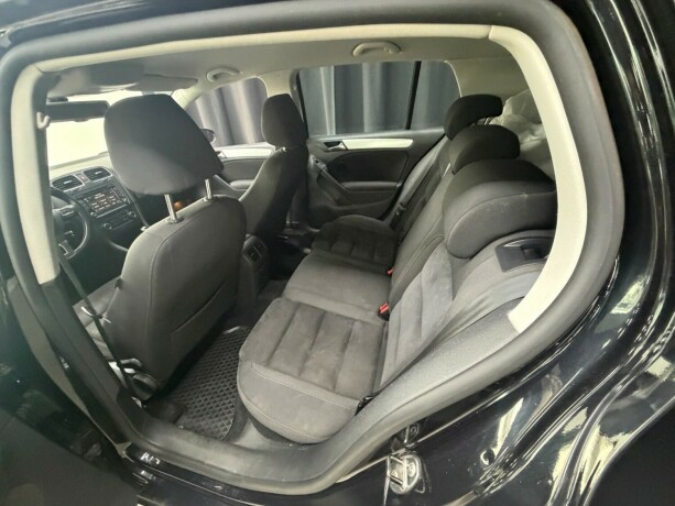 volkswagen-golf-diesel-2009-big-21