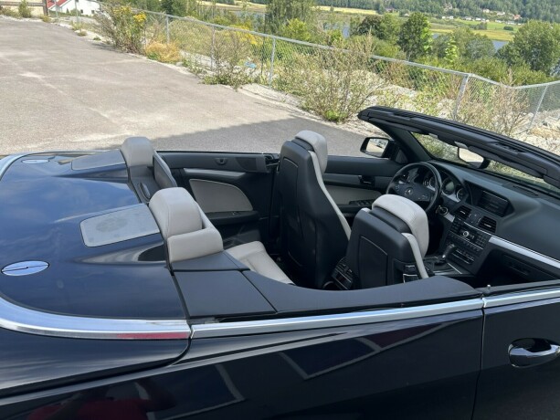 mercedes-benz-e220-diesel-2011-big-18