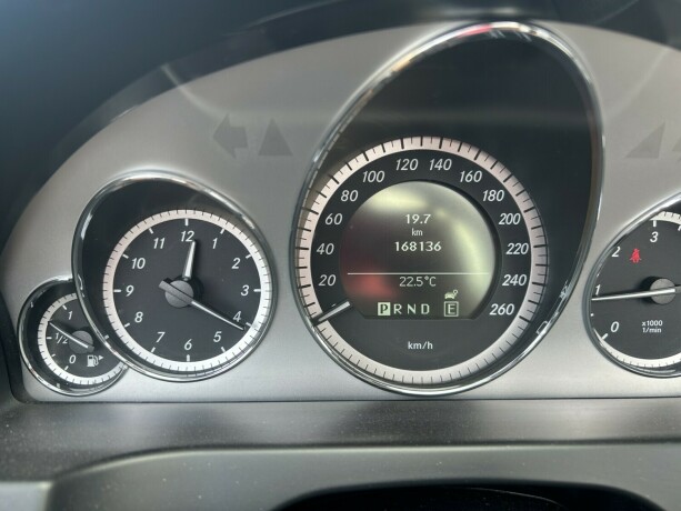 mercedes-benz-e220-diesel-2011-big-27