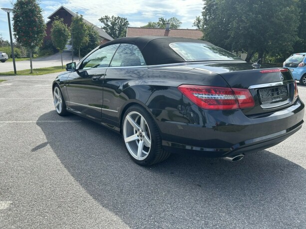 mercedes-benz-e220-diesel-2011-big-12