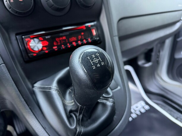 mercedes-benz-citan-diesel-2014-big-16