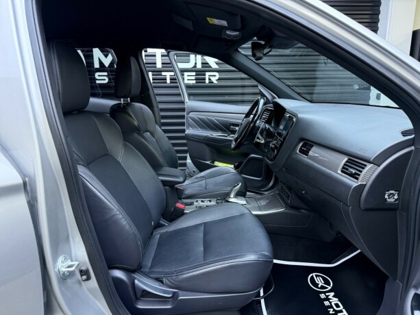mitsubishi-outlander-elektrisitetbensin-2019-big-26