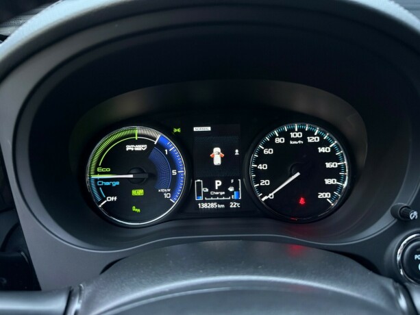 mitsubishi-outlander-elektrisitetbensin-2019-big-14