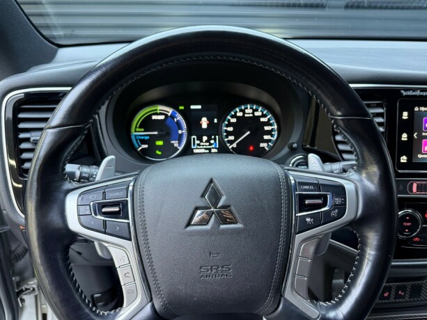 mitsubishi-outlander-elektrisitetbensin-2019-big-13