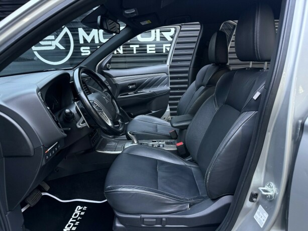 mitsubishi-outlander-elektrisitetbensin-2019-big-24