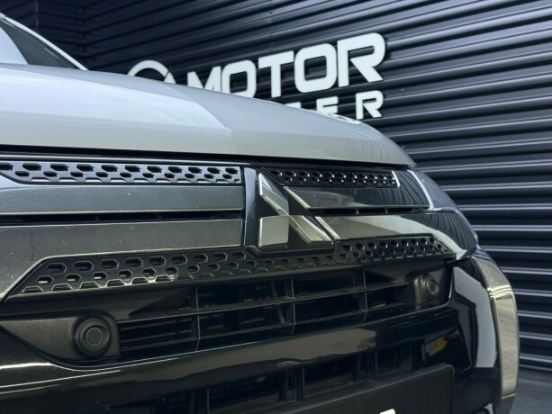 mitsubishi-outlander-elektrisitetbensin-2019-big-4