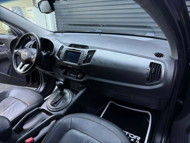 kia-sportage-diesel-2012-big-10