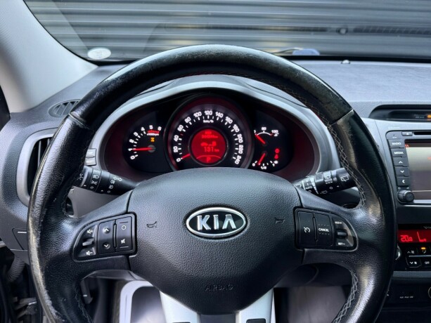 kia-sportage-diesel-2012-big-12