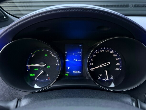toyota-c-hr-elektrisitetbensin-2017-big-15