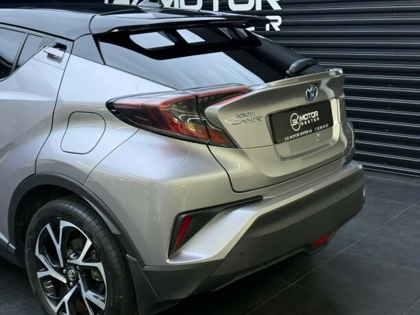 toyota-c-hr-elektrisitetbensin-2017-big-6