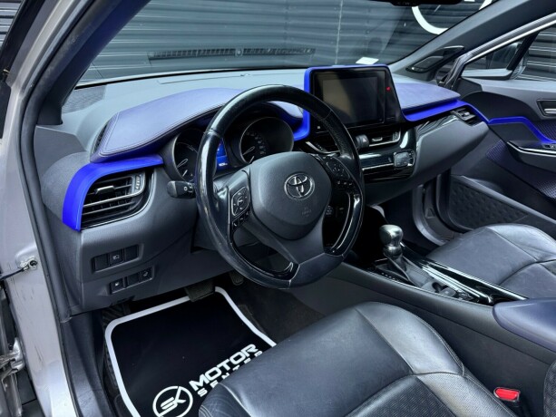 toyota-c-hr-elektrisitetbensin-2017-big-10