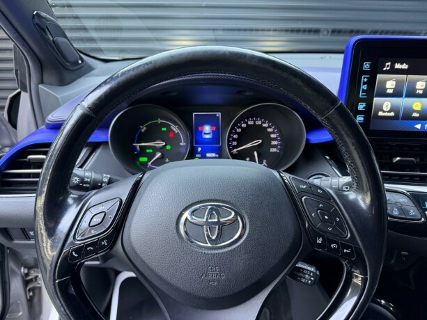 toyota-c-hr-elektrisitetbensin-2017-big-13