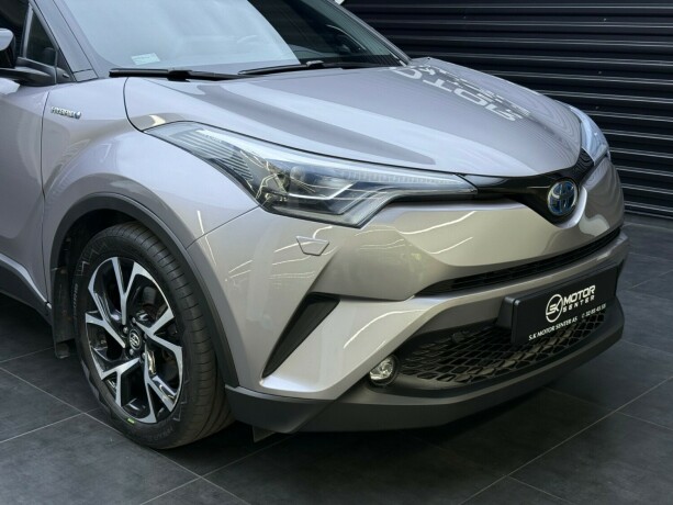 toyota-c-hr-elektrisitetbensin-2017-big-2