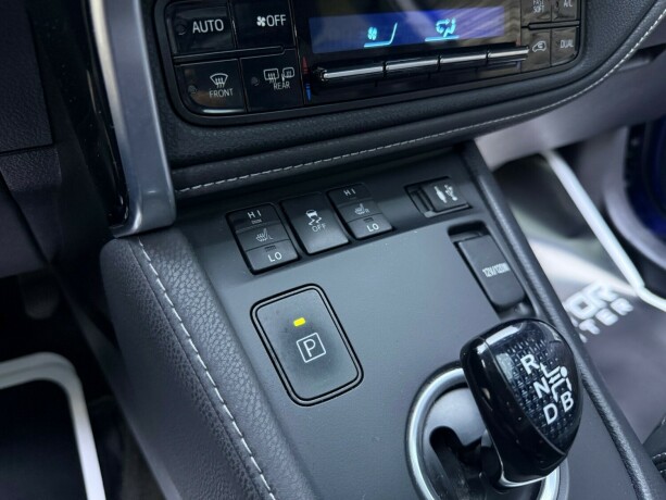 toyota-auris-elektrisitetbensin-2017-big-23