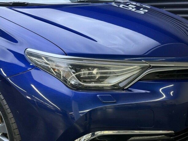 toyota-auris-elektrisitetbensin-2017-big-3