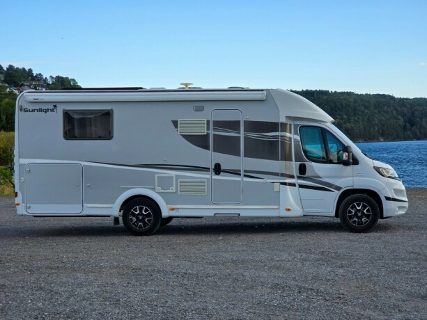 sunlight-capron-t69l-diesel-2016-big-6