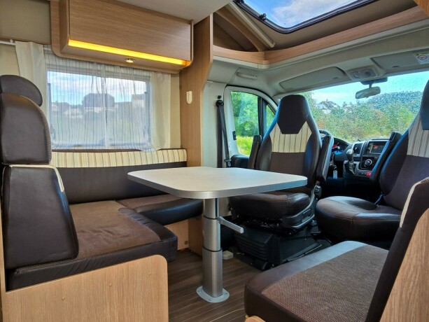 sunlight-capron-t69l-diesel-2016-big-17