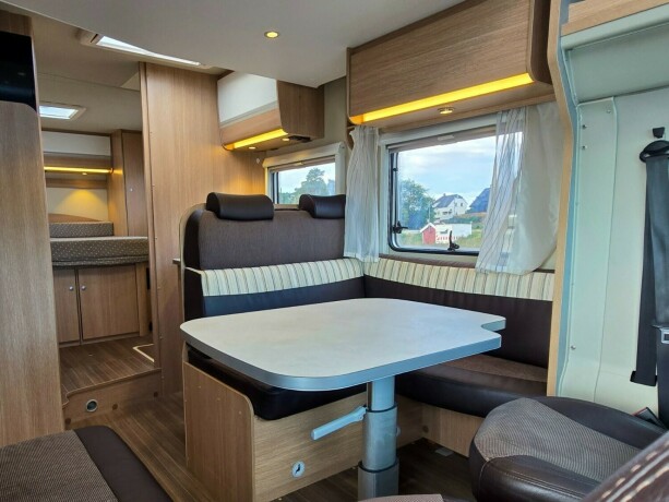 sunlight-capron-t69l-diesel-2016-big-22