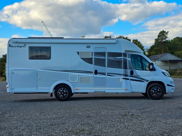 sunlight-capron-t69l-diesel-2016-big-3