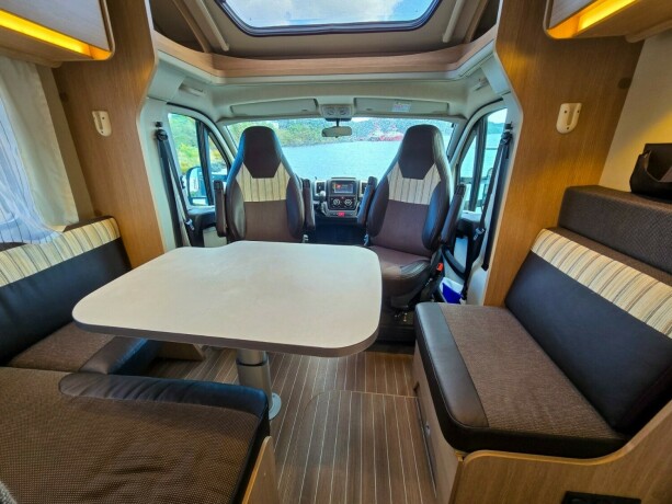 sunlight-capron-t69l-diesel-2016-big-20