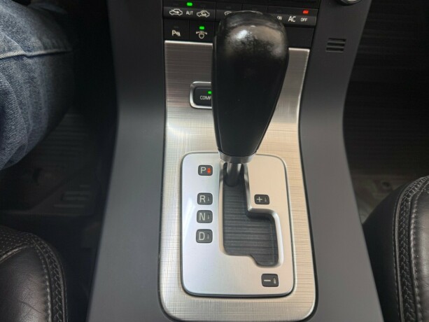 volvo-xc-70-diesel-2008-big-26