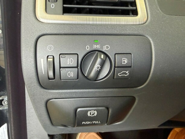 volvo-xc-70-diesel-2008-big-21