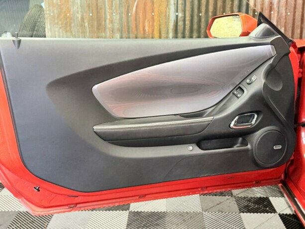 chevrolet-camaro-bensin-2010-big-19