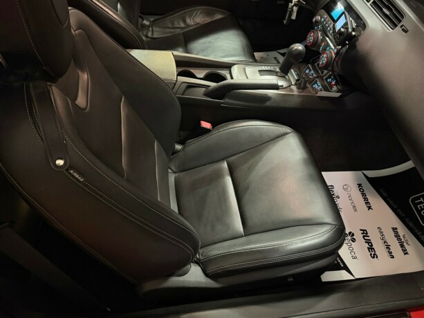 chevrolet-camaro-bensin-2010-big-30