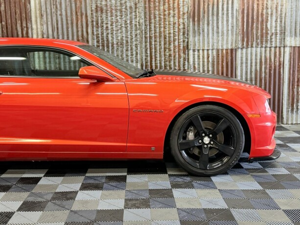 chevrolet-camaro-bensin-2010-big-3