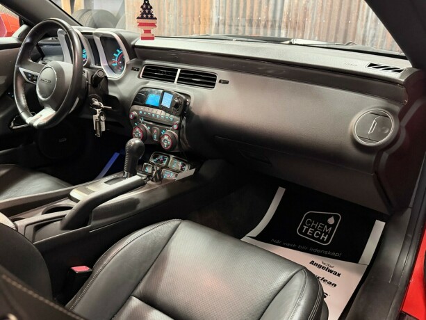 chevrolet-camaro-bensin-2010-big-31