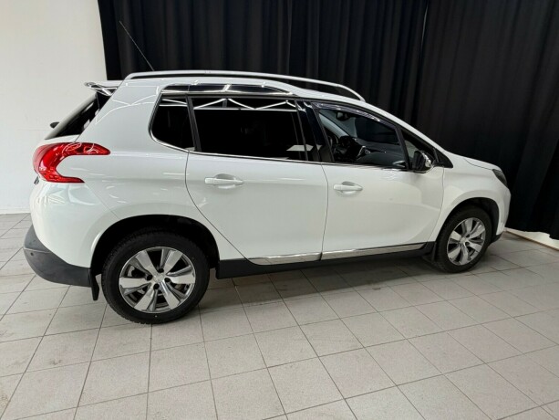 peugeot-2008-diesel-2014-big-11