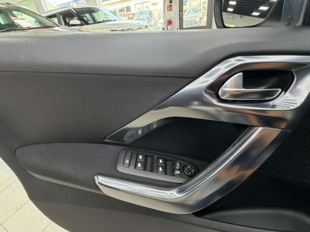 peugeot-2008-diesel-2014-big-25