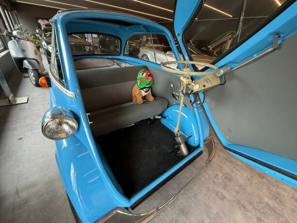bmw-isetta-bensin-1963-big-13