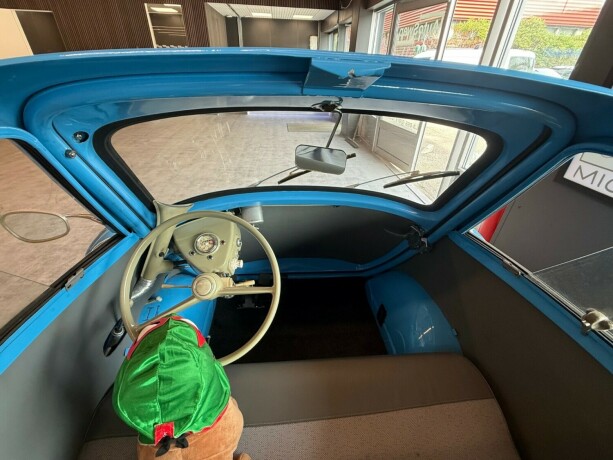 bmw-isetta-bensin-1963-big-10