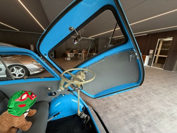 bmw-isetta-bensin-1963-big-14