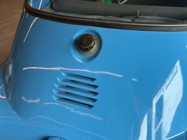 bmw-isetta-bensin-1963-big-9