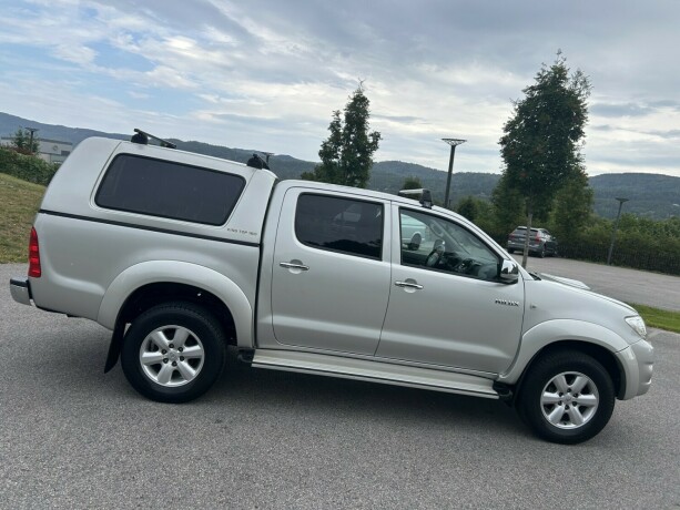 toyota-hilux-diesel-2010-big-7