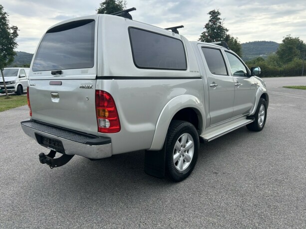 toyota-hilux-diesel-2010-big-6
